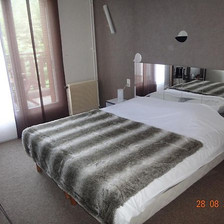 אויונה Hotel Bon Accueil חדר תמונה