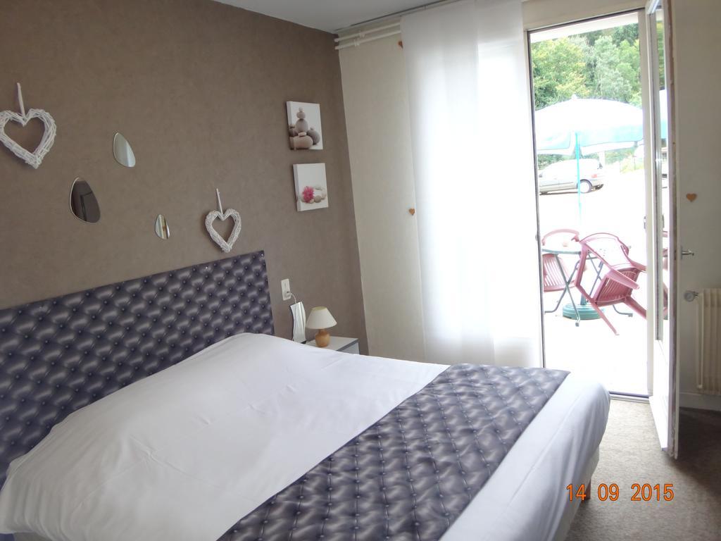 אויונה Hotel Bon Accueil חדר תמונה
